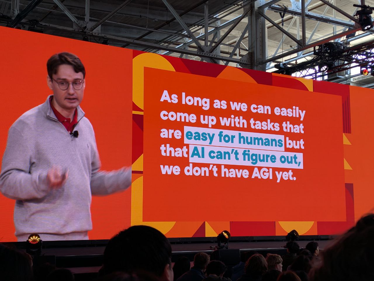 Дополнительное изображение к новости: Тут на YC AI Startup School уже выступили CEO Ope…